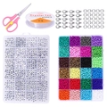 Kit de manualidades para joyas con cuentas de colores, letras, tijeras e hilo elástico - Kit Combinado de Cuentas de Semilla de Colores y Cuentas de Alfabeto Cuadradas