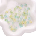 Bunte Acrylperlen in Schmetterlingsform mit Blattgold für DIY-Schmuckherstellung - 10g/Pack (Ca. 70 Stück, 10x7mm, Loch 1mm) / Blau und Gelbgrün