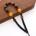 Elegante cinturino da polso con perline in legno e dettagli gialli per portachiavi - Modello #02