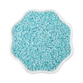 Hemelblauwe glazen kralen voor DIY sieraden maken in een witte keramische kom - 10g/Verpakking (ca. 1000 stuks, 2mm) / Aqua