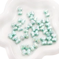 Cuentas de lazo acrílicas verde menta con acabado irisado para creación de joyas DIY - 2 Piezas/Paquete / Verde menta