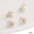 Pack of four 7mm white resin flower pendants with gold core for DIY jewelry making - 5 Pcs/Pack / 7mm 3D Bauhinia White