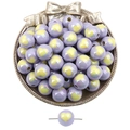 Lavendel Acrylperlen mit Herzmuster für DIY-Armbänder mit glänzendem Finish und Loch - Lila