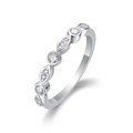 Eleganter S925 Silberring mit abwechselnden runden und marquiseförmigen Moissanit-Steinen - US Größe 5 / Moissanit-Ring
