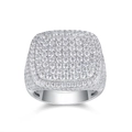 Macro-detail van de heren S925 sterling zilveren vierkante ring met pavé gezette moissanite - US Maat 8 / Moissanite-ring