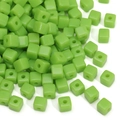 Leuchtend grasgrüne 5mm Acryl Würfelperlen für DIY Armbänder und Bastelarbeiten - 5mm / Grün