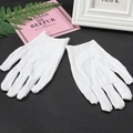 A pair of white pure cotton gloves for anti-oxidation jewelry making and DIY work - One Size / 1 Pair / White