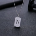 Zilveren roestvrijstalen hanger met uitgesneden letter W en vierkante schakelketting - Letter W Hol Ontwerp (HP0046SW)