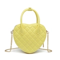 Sac à main coeur jaune brillant avec élégante bandoulière chaîne dorée et poignée ronde - 190*50*170mm / Jaune clair