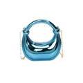 Détail du sac dumpling laser bleu avec poignée ronde et bandoulière chaîne dorée - Bleu