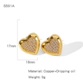 Detail van hartvormige gouden knopjes met zirkonen, afmetingen 17 mm bij 18 mm - Oliedruppel Hartstijl (SS91A)