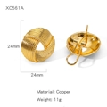 Boucles d'oreilles clous nœud tressé doré en cuivre avec texture spirale détaillée - Design Nœud en Spirale (XC561A)