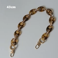 Detalle de la correa de bolso de acrílico leopardo de 43cm con cierres dorados - 43cm / Leopardo (Accesorios Dorados)