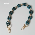 Detalle de cadena de bolso de 43cm en resina verde mármol con cierre dorado mate - 43cm / Verde (Accesorios Dorados)