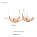 Boucles d'oreilles C en cuivre or rose avec gravure LOVE et zircons rectangulaires - Demi-Anneau Lettre LOVE (NYH-SS203B)