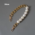 Elegante tracolla da 38cm con anelli in metallo dorato e perle bianche e chiusura a moschettone - 38cm