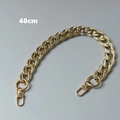 Dettaglio catena dorata spessa 40cm per borse con moschettoni girevoli e finitura lucida - Spina di Pesce Oro 40CM