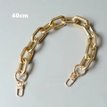 Dettaglio della tracolla a catena in metallo dorato da 40cm con grandi chiusure a moschettone - Oro 40CM