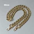 Dettaglio tracolla a catena dorata da 80 cm con chiusure a moschettone per borse - Spina di Pesce Oro 80CM