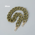 Detalle de cadena de bolso en resina mate verde oliva de 60cm con cierres dorados - 60CM / Verde