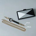 Damen Abendtasche aus Acryl mit schwarz-weißem geometrischem Muster und Glitzer - Doppelketten-Stil