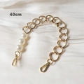Dettaglio catena per borsa dorata 40cm con perle bianche e chiusure a moschettone - 40CM / Stile Giunzione Perle