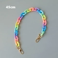 Detalle de cadena de eslabones acrílicos de 45cm con cierre giratorio de metal dorado - 45cm