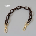 Detailansicht einer 40 cm braunen matten Harzkette mit goldenen Metall-Karabinerhaken - 40CM / Braun
