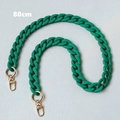 Détail de la chaîne acrylique givrée vert foncé 80cm avec fermoirs dorés - 80cm / Vert Arête-80CM