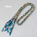 Dettaglio tracolla catena 120 cm intrecciata con foulard di seta a righe verdi - Righe Verde Scuro Rosa Arancione (4)