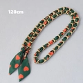 Dettaglio tracolla per borsa da 120cm con catena dorata e foulard in seta verde a cuori - Cuore Rosso Verde Scuro (2)