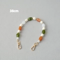 Détail de la chaîne de perles acryliques de 38 cm avec fermoirs dorés pour sacs - Combo Vert Orange Blanc