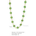Macro detail of 316L stainless steel chain with 7mm enamel daisy charms for women - Green (HN0065G-5)