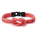 Vue détaillée du bracelet en nylon tressé rouge à double brin avec boucle en plastique noir - Rose