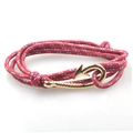 Bracciale nautico multistrato in corda rossa con chiusura a amo dorata - Rosso Con Dettagli Blu/Bianchi E Chiusura Dorata (GF-09)