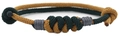 Dettaglio del bracciale intrecciato a mano con nodo concentrico e chiusura regolabile - Giallo Zenzero + Verde Scuro