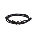 Dettaglio del bracciale in corda intrecciata blu navy con ciondolo a squalo nero opaco - Cordino Nero Squalo Nero