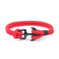 Detailaufnahme des rot geflochtenen nautischen Seilarmbands mit schwarzem Ankerverschluss - 23CM / Rot