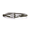 Détail du pendentif requin-baleine sur bracelet tressé vert armée avec nœud réglable - Corde Vert Armée Baleine Argent