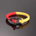 Gevlochten rood-gele strandarmband met zwarte roestvrijstalen sluiting - Rood en Geel (D-sluiting Stijl)