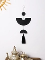 Decorazione da parete boho con dischi neri in legno e lunghe nappe a frangia - Semicerchio Nero