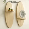 Dettaglio della mensola ovale in legno con venature naturali di pino e design minimalista - Set di 2 (ms9999)
