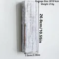 Dettaglio del vaso da parete in legno bianco rustico con altezza 26,8cm e larghezza 7,5cm - Bianco