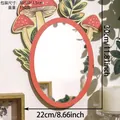 Detalle del espejo de pared de acrílico con diseño de hongo para decoración minimalista - Marco Rojo Coral Ilustración de Seta (ms10668)