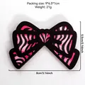 Decorazione fiocco in legno leopardato rosa e nero con supporto adesivo per tavolo - Stile Zebra Rosa Nero (bs4962)