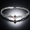 Silberne Fantasy-Elfenkrone mit Zweigdesign und rotem Wassertropfen-Edelstein für Cosplay - Silber mit rotem Strass