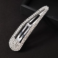 Barrette à cheveux argentée sertie de strass brillants sur un coffret à bijoux noir - Argent 9.8cm