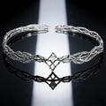 Exquisite silberne Elfenkrone mit Rebenstruktur und klarem tropfenförmigem Kristall - Silber Weißer Strass