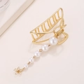 Pince à cheveux papillon dorée avec perles blanches et pendentif à pampilles élégant - Gland Demi-Cercle avec Cinq Perles
