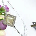 Silver twisted metal headband with a square pearl and rhinestones decoration - Silver White Rhinestone Pearl